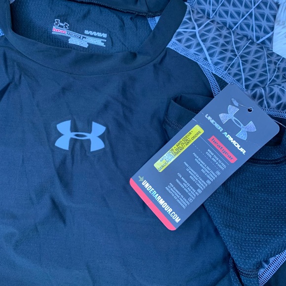 BNWT Men’s Under Armour black/grey/patterned compression Heatgear™️ short sleeve - Picture 4 of 5